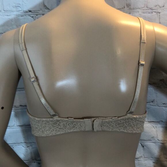 B.Tempt'd Nude Lightly Padded Underwire Bra 34B - Picture 8 of 16